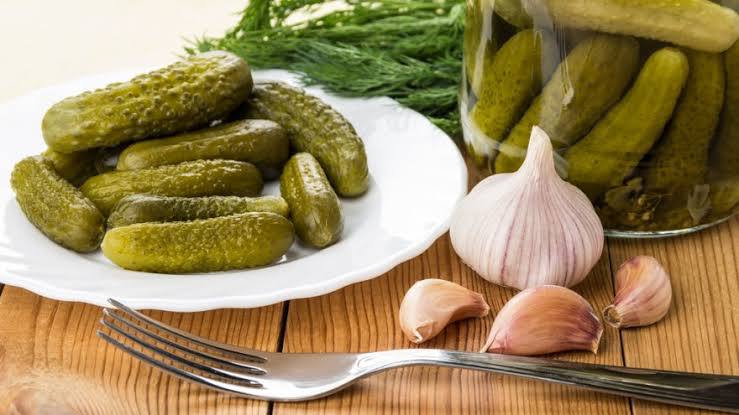 Соленые огурцы